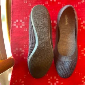 Allbirds Ballet Flats / Size 8 / Navy